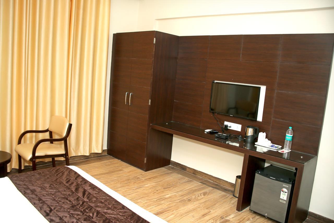 Ratlām Hotel Lavanya Palace מראה חיצוני תמונה