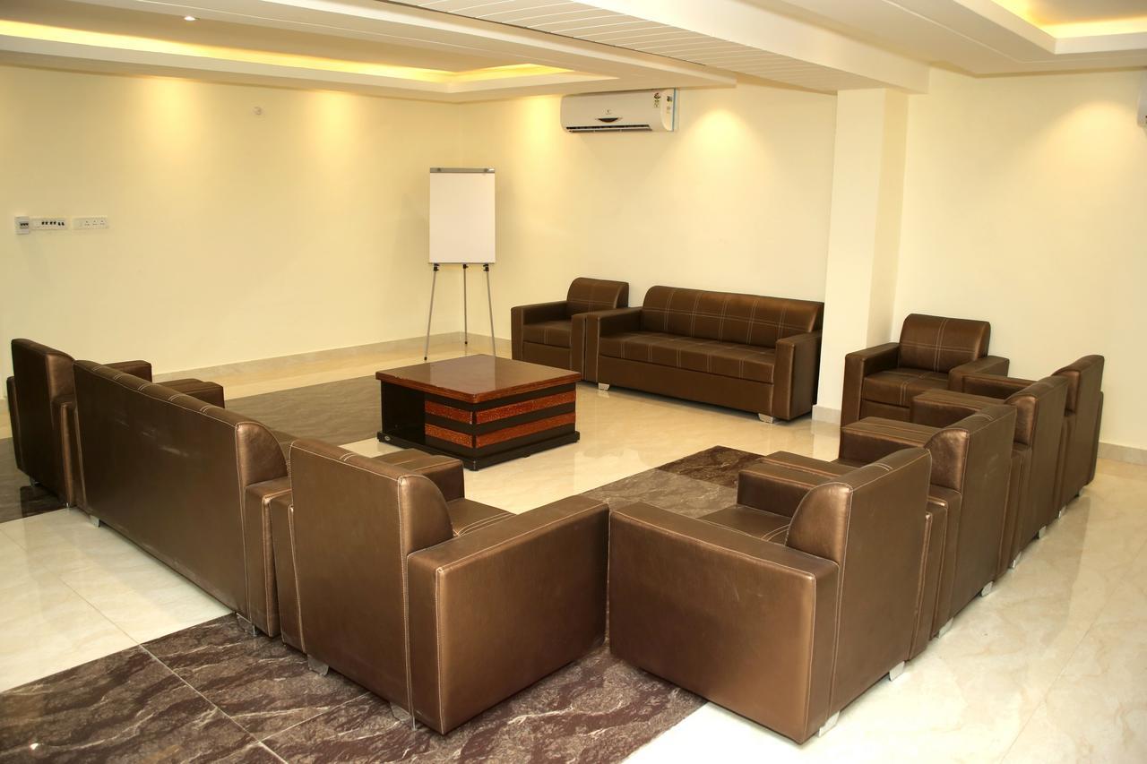 Ratlām Hotel Lavanya Palace מראה חיצוני תמונה
