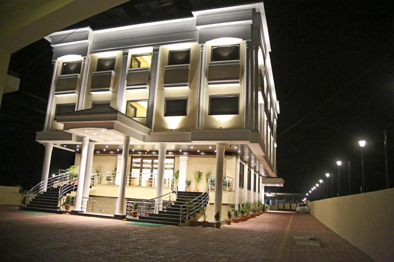 Ratlām Hotel Lavanya Palace מראה חיצוני תמונה