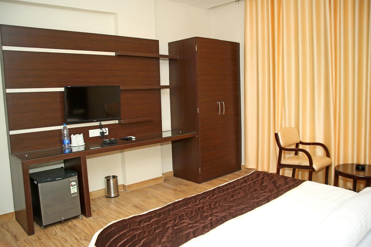 Ratlām Hotel Lavanya Palace מראה חיצוני תמונה